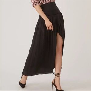Current Air Flowy A line Skirt Black Size L